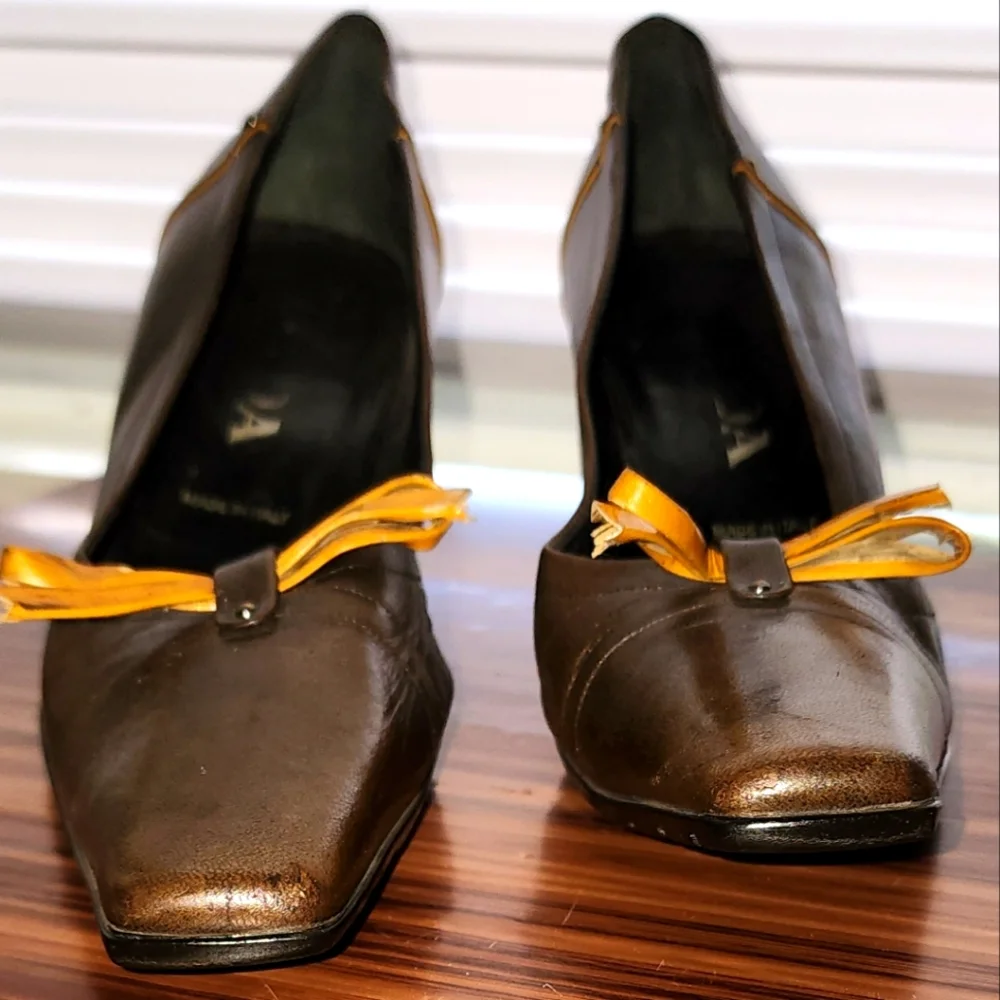 Prada Heels Super cute ๐ - Picture 2 of 9
